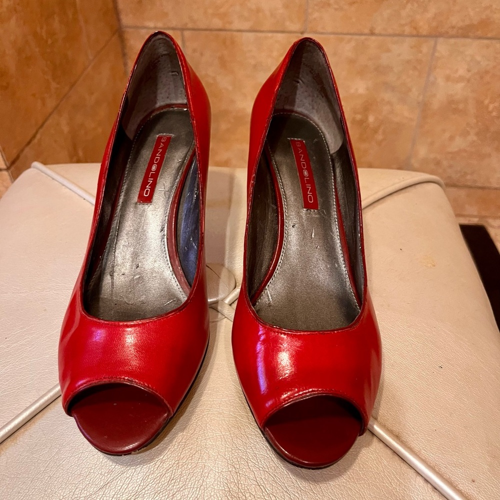 Bandolino red open toe heels sz 7-1/2 M